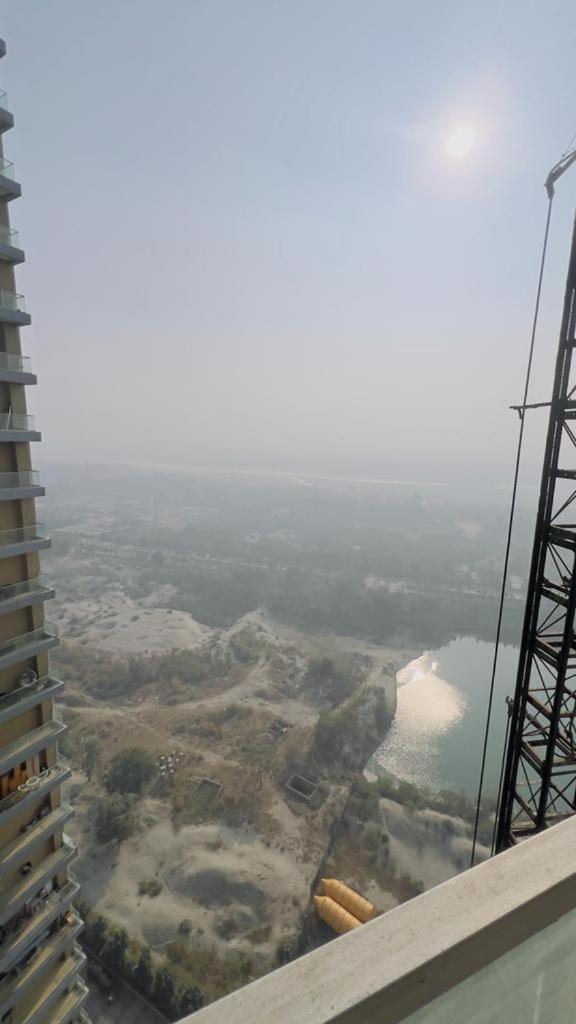 Interstellar View At 22nd Floor *