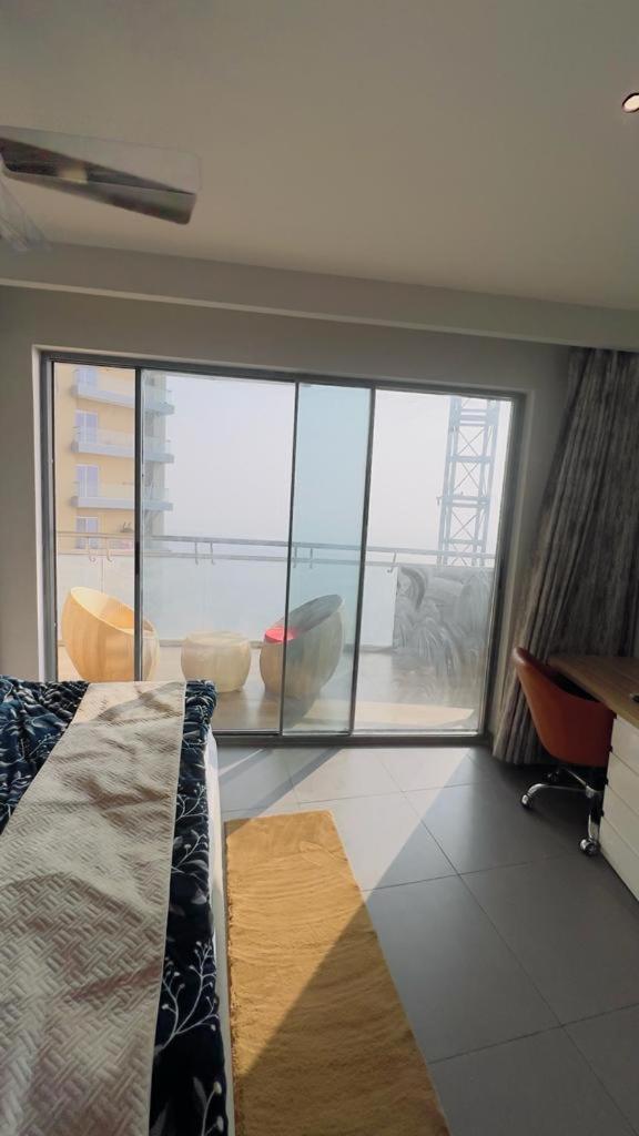 Apartment Interstellar View At 22nd Floor New Delhi